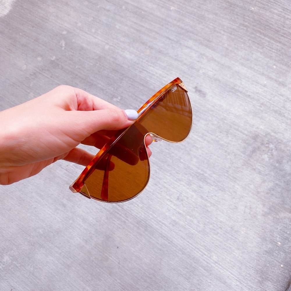 BRAND NEW Quay Australia Goldie Sunglasses